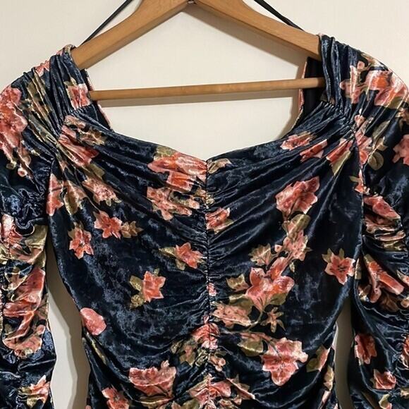 New Free People Reina Top FLORAL VELVET $88 XS Blue Long Sleeve Off The Shoulder - Picture 4 of 4